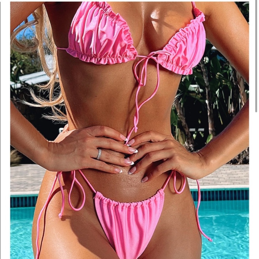 White Fox Boutique - Shiny Pink Bikini - Small for both - SET